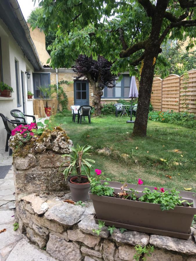 Un Jardin En Ville Сарла-ла-Канеда Экстерьер фото
